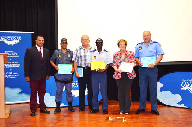 Pictured at the official handover of the Operational Grid Plans at the Festive Season Operational Launch are (from left to right) Director of Protection Services, Neville Michaels; SAPS representative, Lieutenant Poni; Municipal Manager, Coenie Groenewald; SAPS representative, Warrant Officer Spandiel; Executive Mayor, Nicolette Botha-Guthrie and Chief of Traffic/Licenses, Rudi Fraser) 
